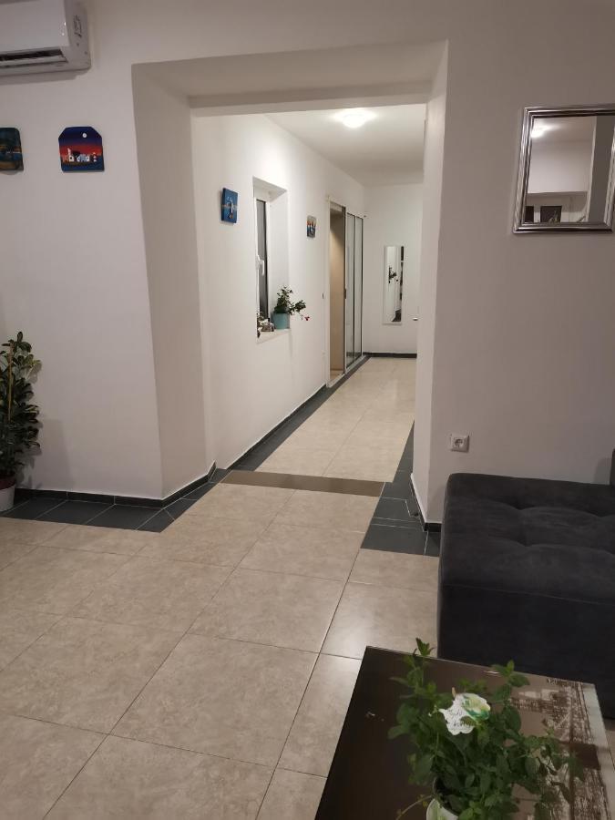 Diana Rooms And Apartment สปลิท ภายนอก รูปภาพ